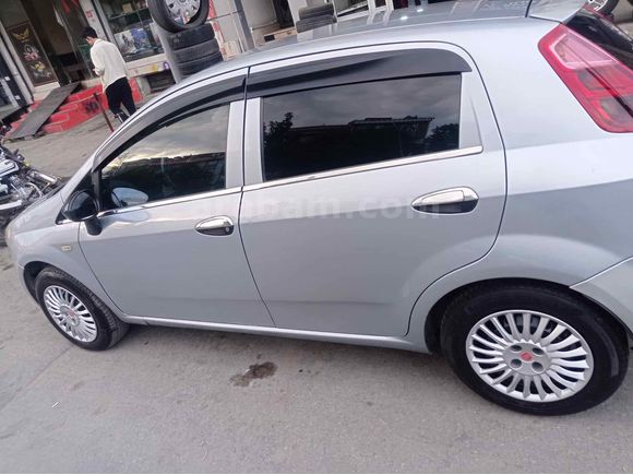 Sahibinden Fiat Punto Grande 1.3 Multijet Active 2009 Model 