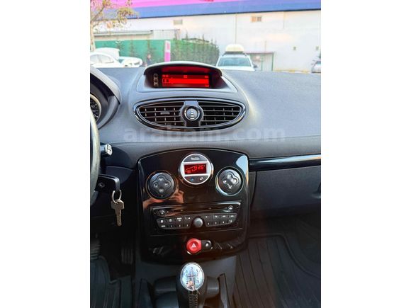 Sahibinden Renault Clio 1.2 Grandtour Night & Day 2011 Model 