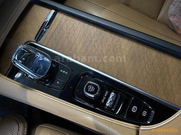 | UNIQ AUTO |2020 VOLVO XC90 2.0 B5 INSCRIPTION MASAJ BOYASIZ