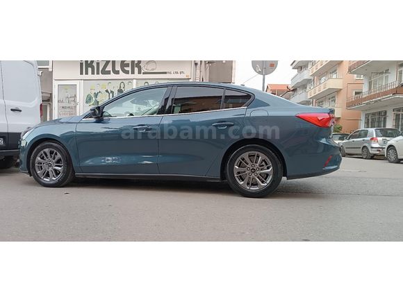 Sahibinden Ford Focus 1.5 EcoBlue Titanium Stil  kıs paket li 2025 Model