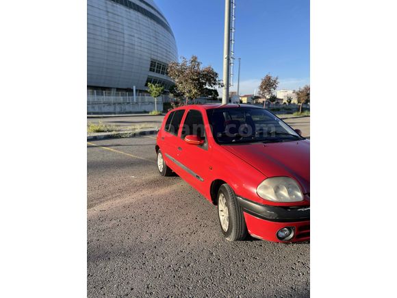 Sahibinden Renault Clio 1.4 RXT 2001 Model 