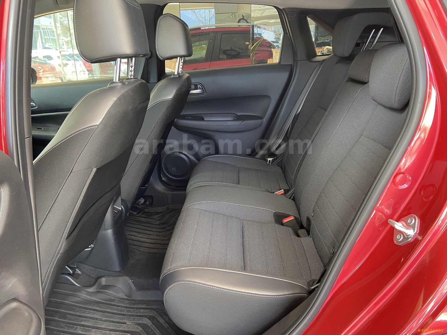 Galeriden Honda Jazz 1.5 HEV Crosstar 2025 Model Bursa 9.000 km Kırmızı 5