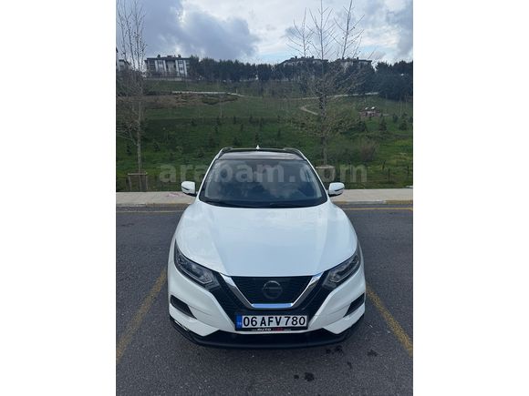 Sahibinden Nissan Qashqai 1.2 DIG-T Sky Pack 2017 Model 