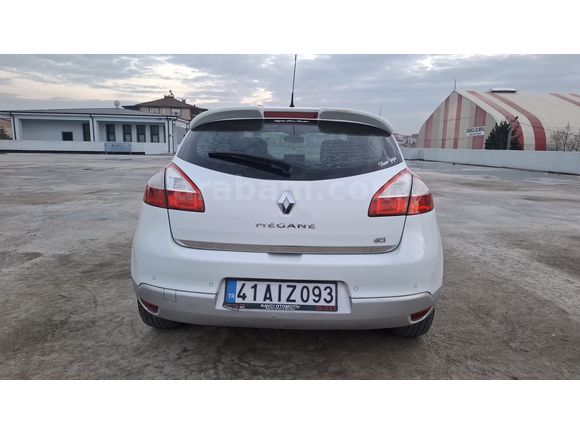 DEĞİŞENSİZ BOYASIZ TRİGER YENİ MEGANE 3