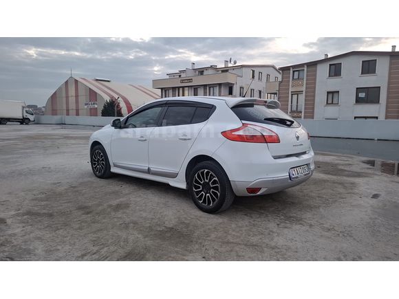 DEĞİŞENSİZ BOYASIZ TRİGER YENİ MEGANE 3