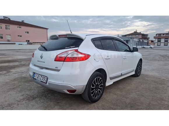 DEĞİŞENSİZ BOYASIZ TRİGER YENİ MEGANE 3