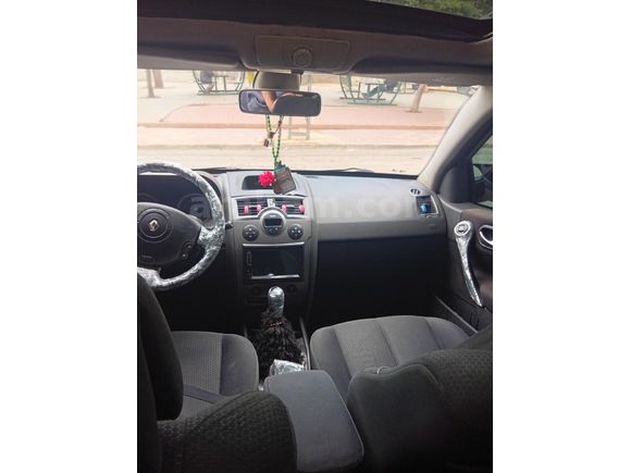 Sahibinden Renault Megane 1.5 dCi Dynamique 2006 Model  365.000 km Siyah