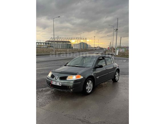 Sahibinden Renault Megane 1.6 Dynamique 2004 Model  309.000 km Gri (metalik)