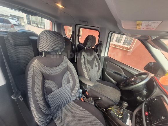 Sahibinden Fiat Doblo Combi 1.6 Multijet Safeline 2021 Model