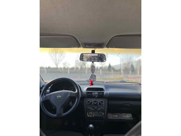 3. SAHİBİNDEN DÜŞÜK KM CORSA 1.4