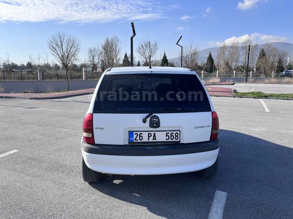 3. SAHİBİNDEN DÜŞÜK KM CORSA 1.4