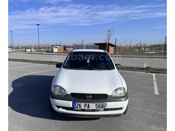 3. SAHİBİNDEN DÜŞÜK KM CORSA 1.4