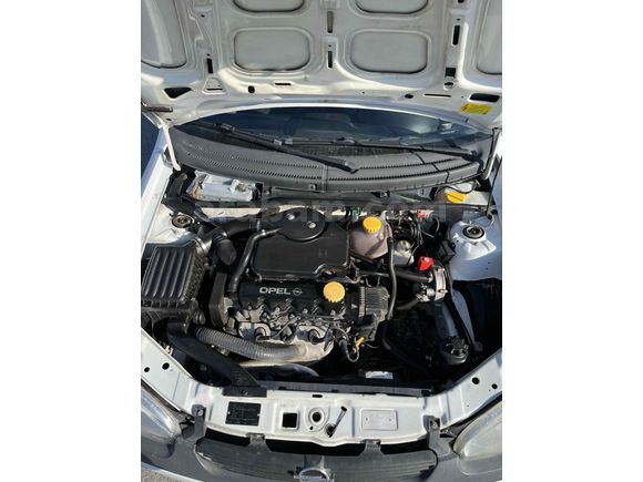 3. SAHİBİNDEN DÜŞÜK KM CORSA 1.4