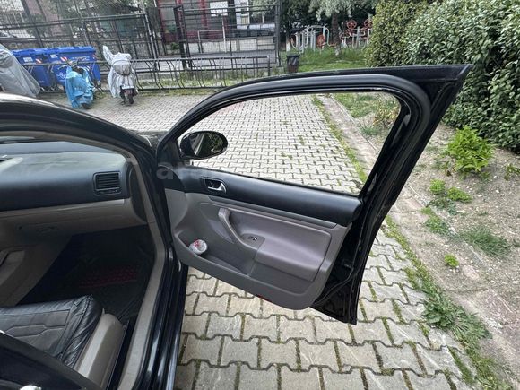 Sahibinden Volkswagen Jetta 1.6 TDi Primeline 2010 Model 
