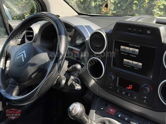 DEMİR AUTO'DAN 2017 CİTROEN BERLİNGO SELCTİON FULL KARTA 12 TKST
