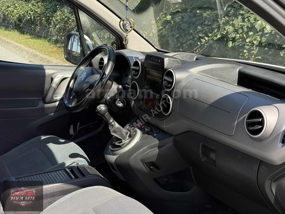 DEMİR AUTO'DAN 2017 CİTROEN BERLİNGO SELCTİON FULL KARTA 12 TKST