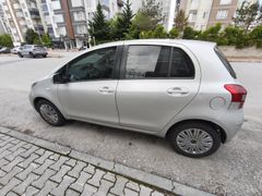 Sahibinden Toyota Yaris 1.0 Terra Sporty 2011 Model  151.000 km Gri (Gümüş)