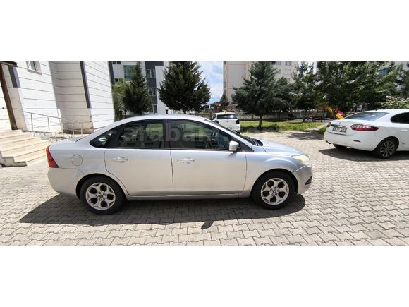 Sahibinden Ford Focus 1.6 Comfort 2010 Model