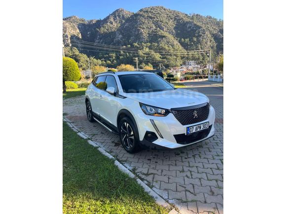 Sahibinden Peugeot 2008 1.2 PureTech Allure 2020 Model  63.500 km Beyaz