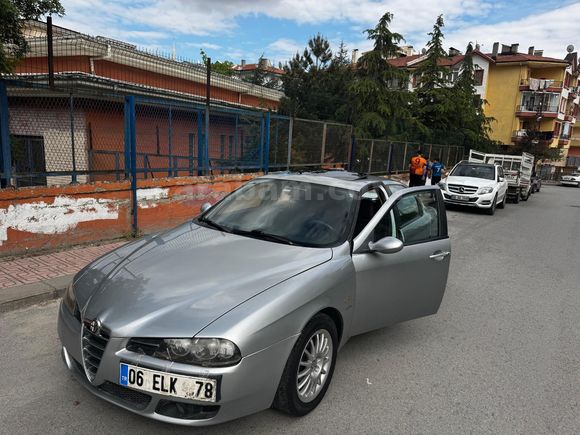 Sahibinden Alfa Romeo 156 1.6 TS Distinctive 2006 Model