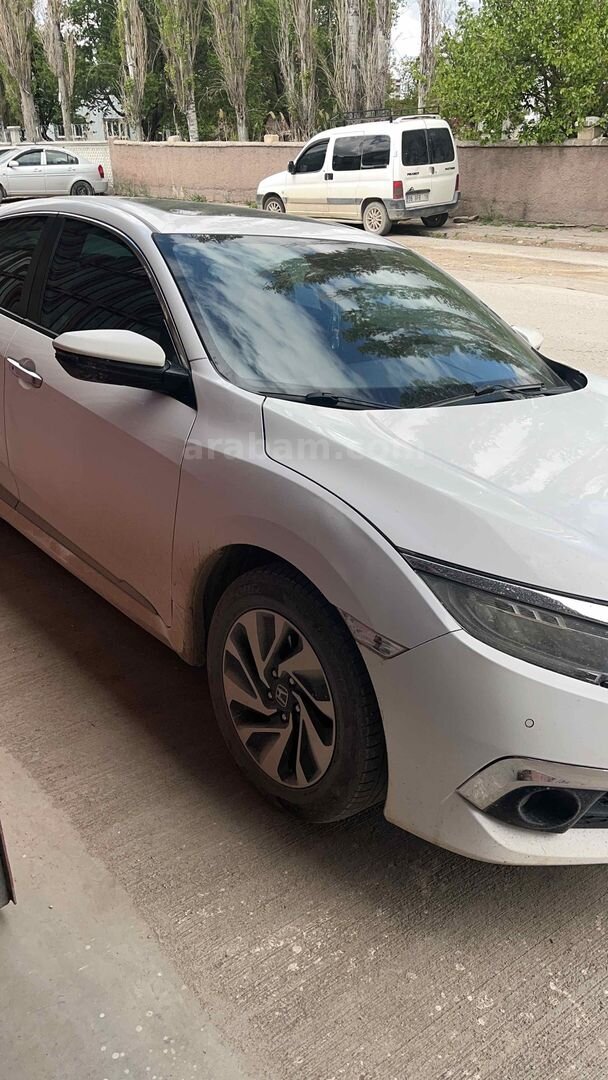 Sahibinden Honda Civic 1.6i VTEC Eco Executive 2018 Model Kahramanmaraş 127.000 km Beyaz 2