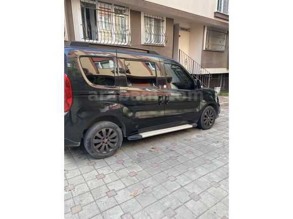 Sahibinden Fiat Doblo Combi 1.6 Multijet 20.Yıl Özel Seri 2020 Model  112000 km Siyah