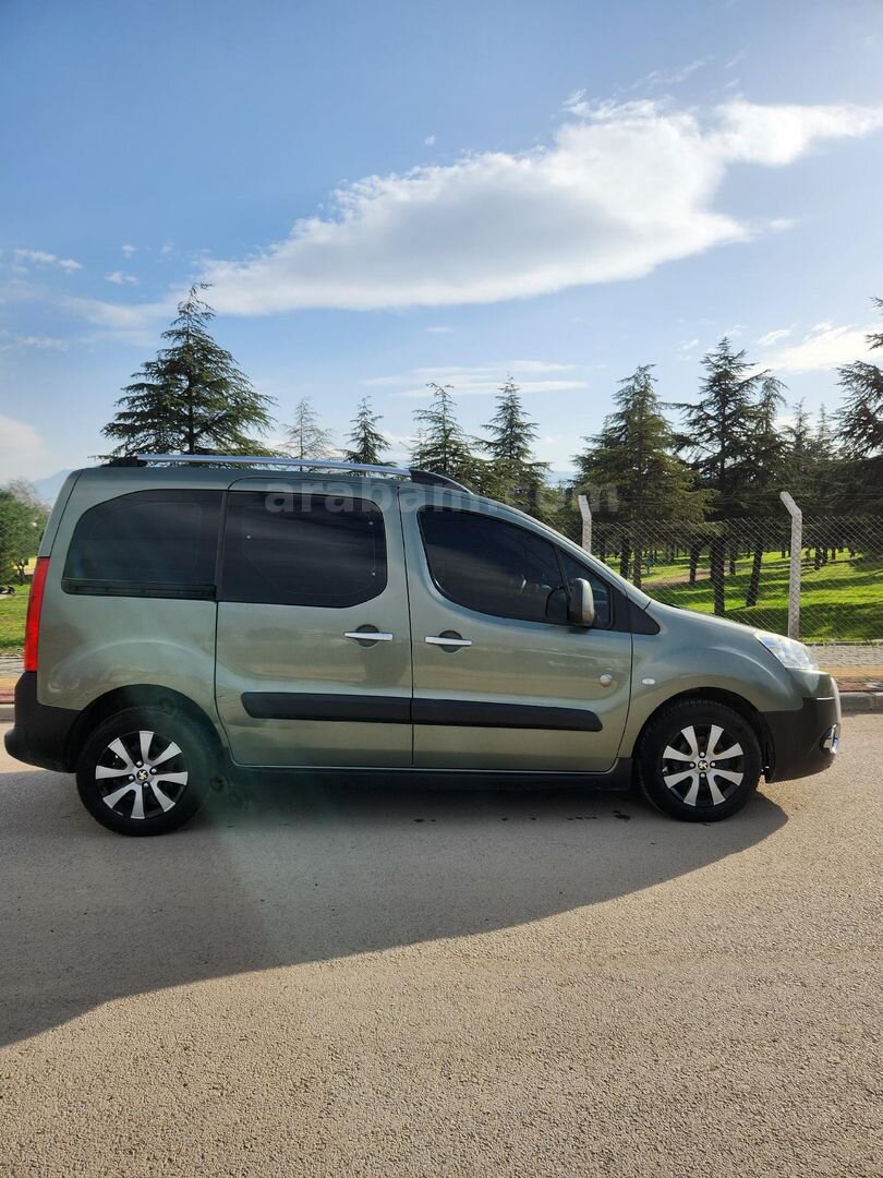 Sahibinden Peugeot Partner 1.6 HDI Outdoor 2011 Model Bursa 230.000 km Yeşil 3