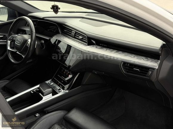 DEMİRBAŞ - AUDİ E-TRON 55 QUATTRO S-LİNE BOYASIZ TRAMERSİZ