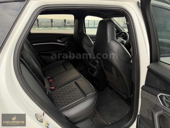 DEMİRBAŞ - AUDİ E-TRON 55 QUATTRO S-LİNE BOYASIZ TRAMERSİZ