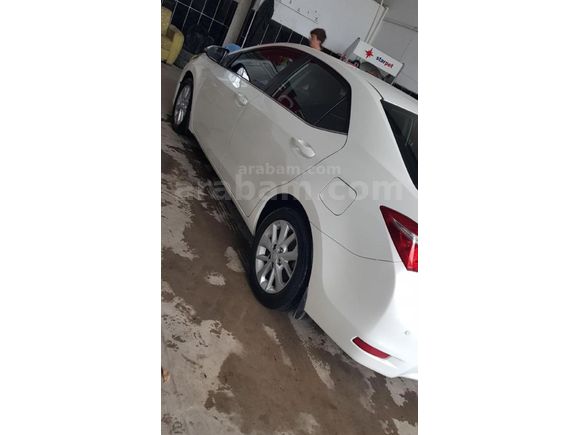 Sahibinden Toyota Corolla 1.4 D-4D Advance 2015 Model