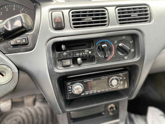 TOYOTA STARLET 1.3 BENZİN LPG