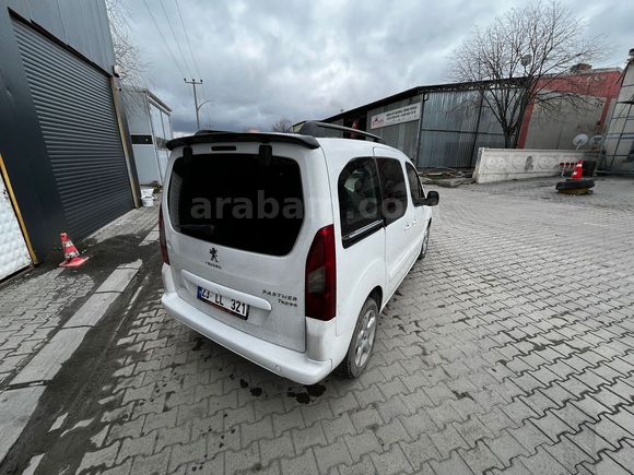 ÖZGÜVENDİ Motors'dan 2013 Euro5 Motor Cam Tavanlı Zenith