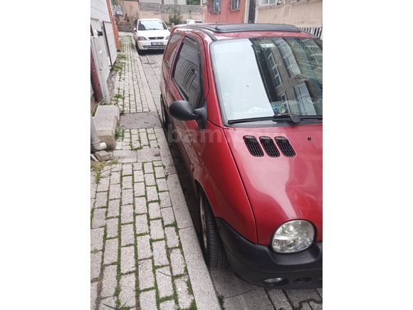 kırmızı gülüm 1998 model Twingo
