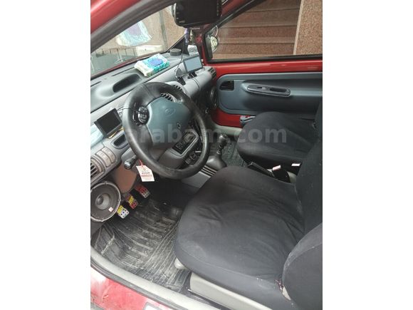 kırmızı gülüm 1998 model Twingo