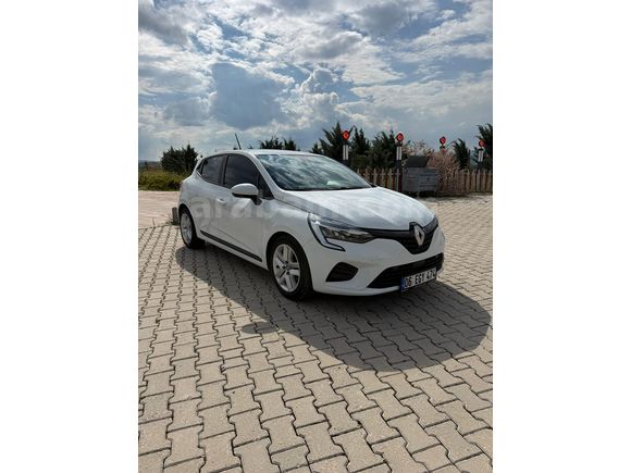 YETKİLİ SERVİS BAKIMLI TESLA EKRANLI 2022 MODEL RENAULT CLİO