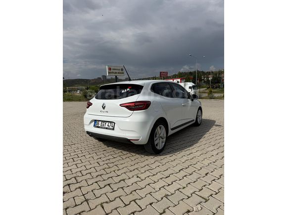 YETKİLİ SERVİS BAKIMLI TESLA EKRANLI 2022 MODEL RENAULT CLİO