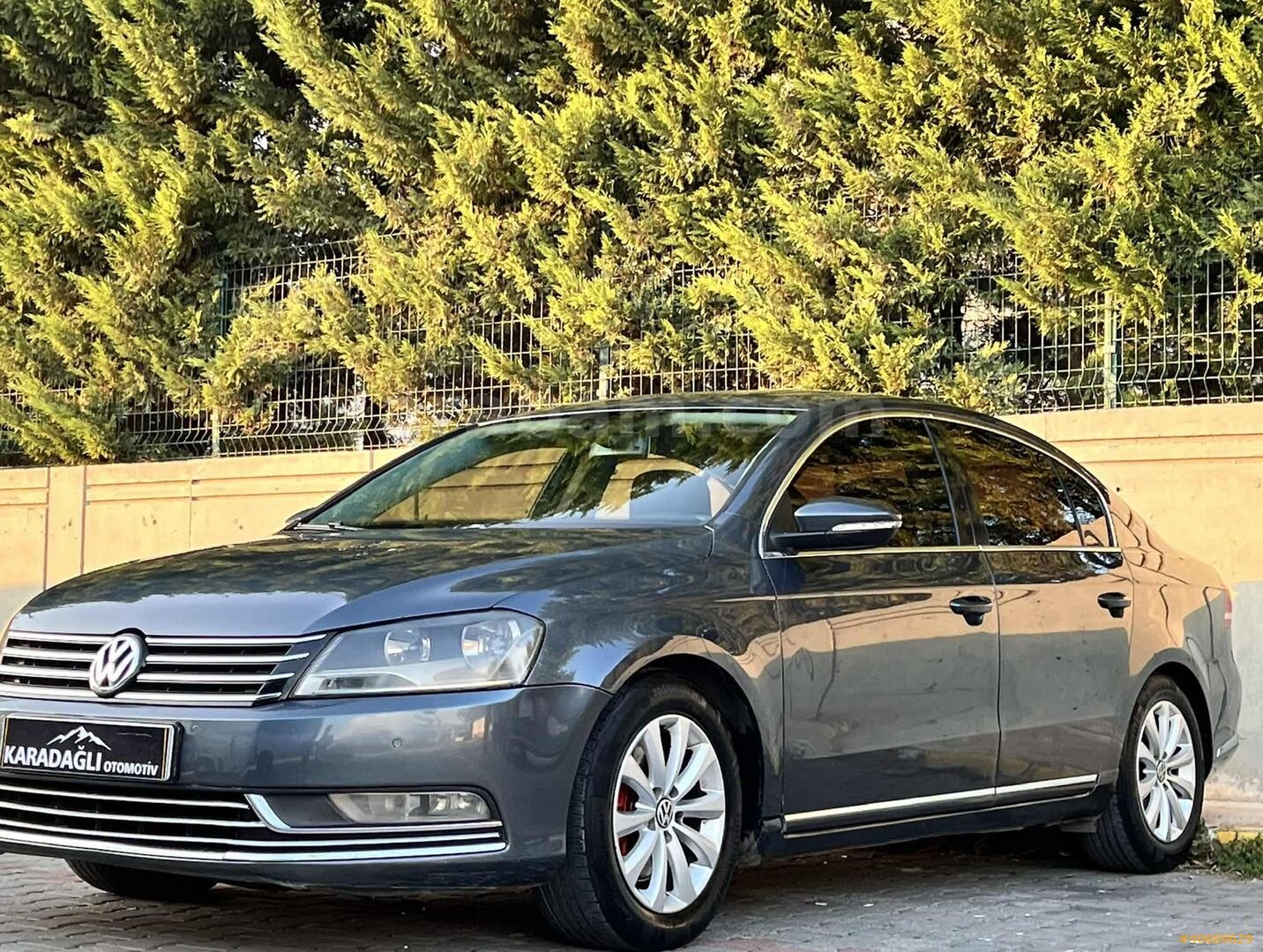 Galeriden Volkswagen Passat 1.4 TSi BlueMotion Comfortline 2011 Model Tokat 238.750 km Gri 2