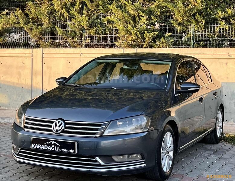 Galeriden Volkswagen Passat 1.4 TSi BlueMotion Comfortline 2011 Model Tokat 238.750 km Gri