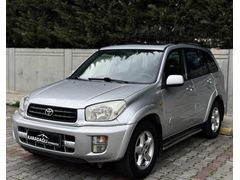 TAKAS MEVCUT/FUL BAKIMLI/OTOMATİK/DÜŞÜK KM/ 4x4 RAV4