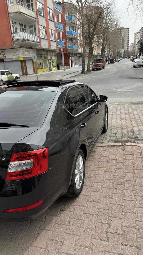 Sahibinden Skoda Octavia 1.6 TDI Elegance 2013 Model Kayseri 388.000 km Siyah 2