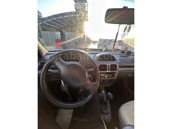 Sahibinden Renault Clio 1.6 RTE 2000 Model  314.000 km Gri