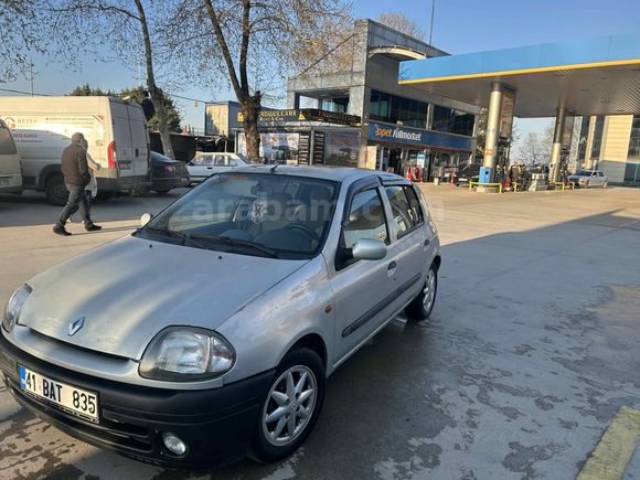 Sahibinden Renault Clio 1.6 RTE 2000 Model  314.000 km Gri