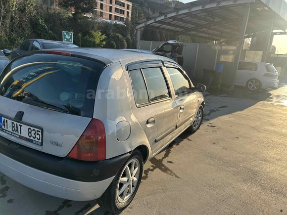 Sahibinden Renault Clio 1.6 RTE 2000 Model  314.000 km Gri