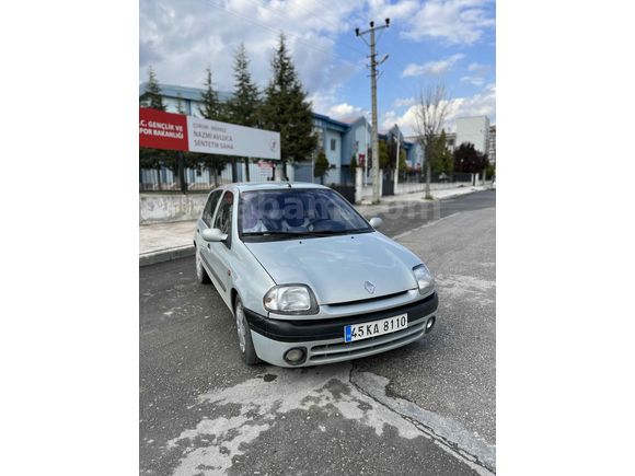 Sahibinden Renault Clio 1.4 RTA 2000 Model Çorum