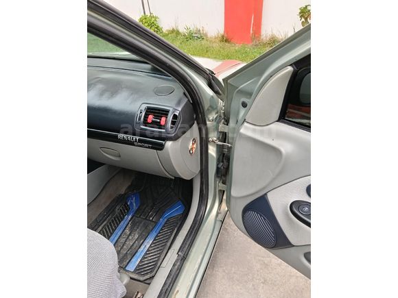 Sahibinden Renault Clio 1.4 Privilege 2003 Model