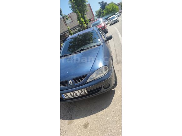 Sahibinden Renault Megane 1.4 Authentique 2002 Model  225.000 km Mavi