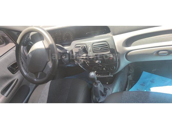 Sahibinden Renault Megane 1.4 Authentique 2002 Model  225.000 km Mavi
