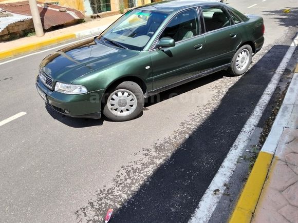 Sahibinden Audi A4 Sedan 1.6 2000 Model