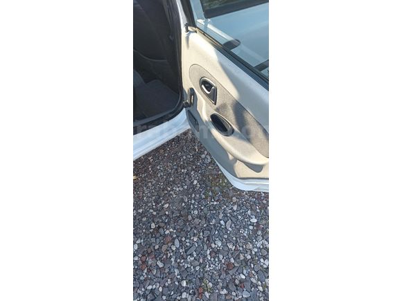 Sahibinden Renault Clio 1.5 dCi Alize 2006 Model  345.000 km Beyaz