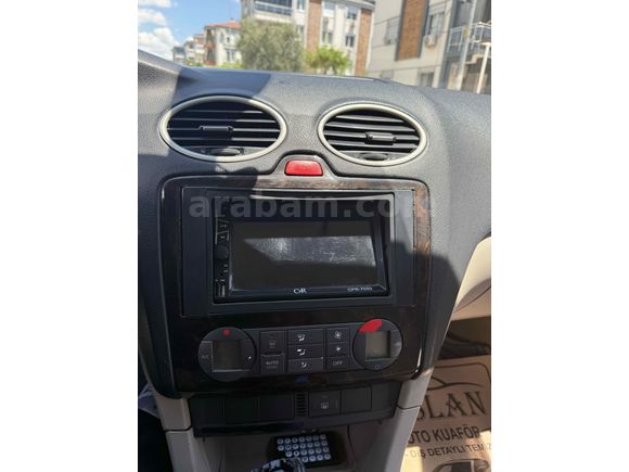  Ford Focus 1.6 Ghia 2005  220000km de